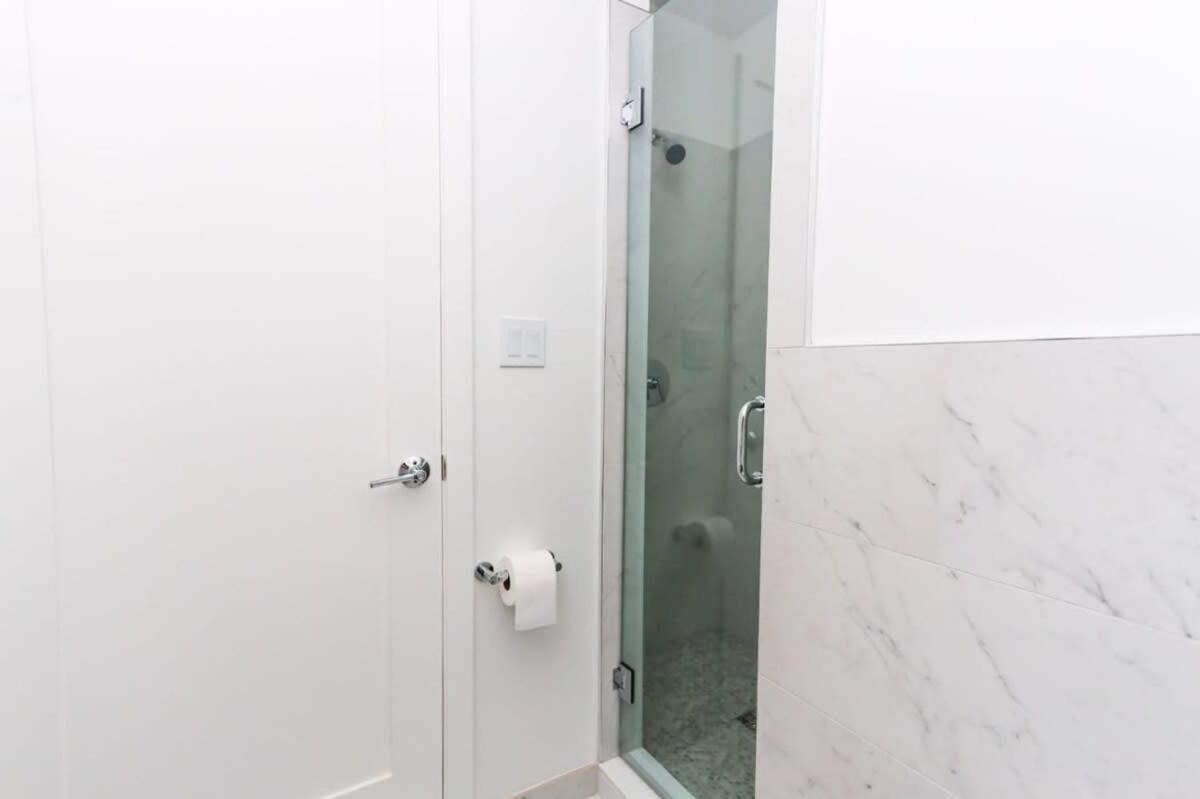 Modern Suite In Fenway Neighborhood Boston Exterior photo